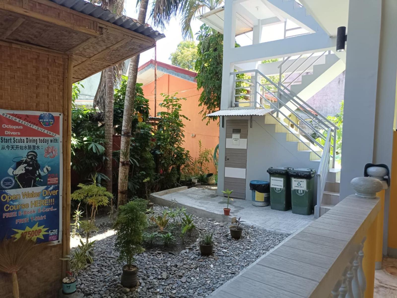 The Blue Pagong Aparthotel Puerto Galera Buitenkant foto