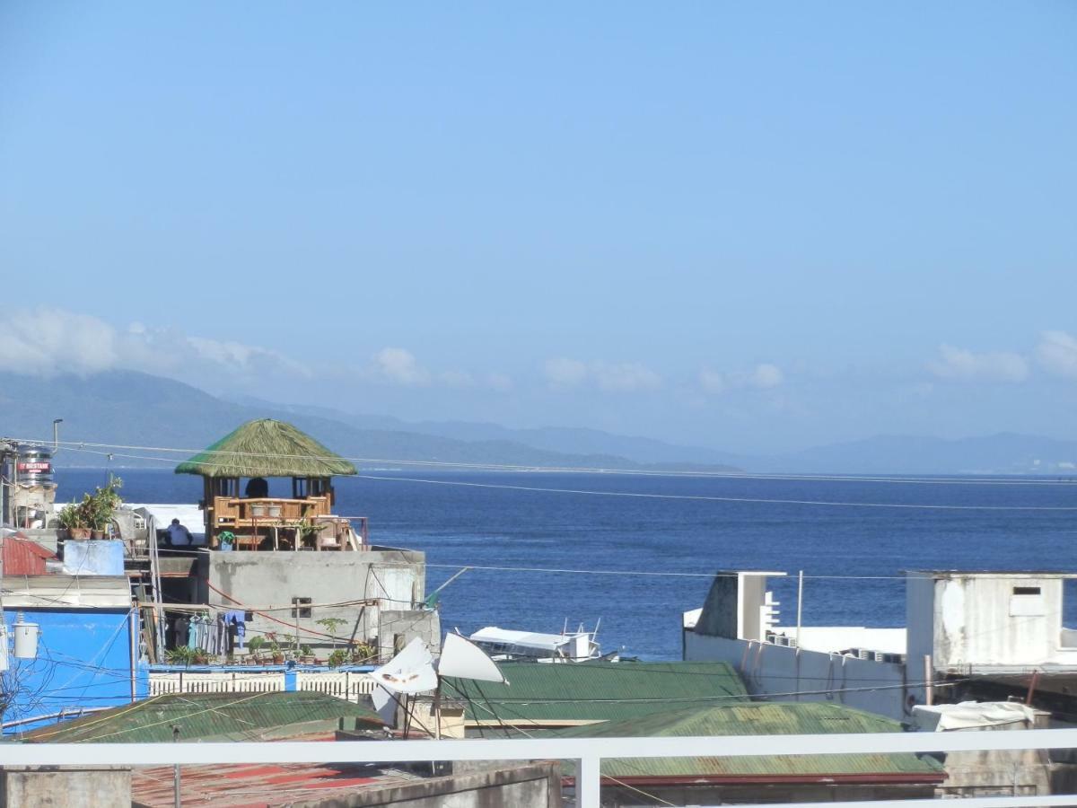 The Blue Pagong Aparthotel Puerto Galera Buitenkant foto